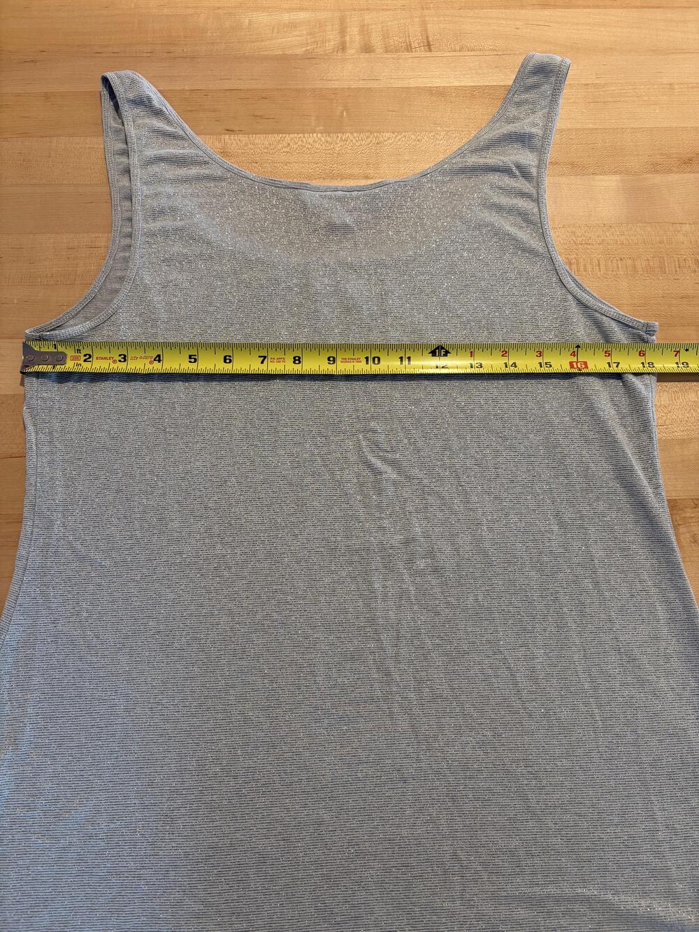 Jennifer Lopez Tank Top Womens XL Silver Scoop Neck Metallic Stretch - Picture 5 of 8